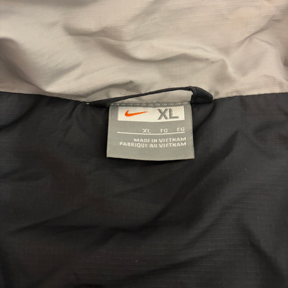 나이키 스우시 블랙/그레이 바람막이 상품이미지4