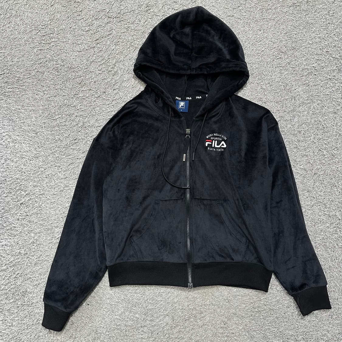 [우먼90-95] 휠라 벨벳 크롭후드집업 상품이미지2