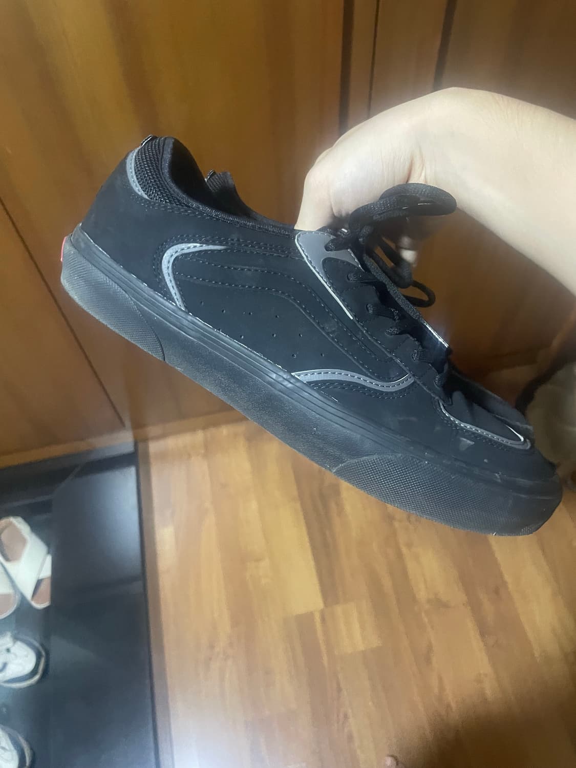 반스 로울리 블랙 275 상품이미지2