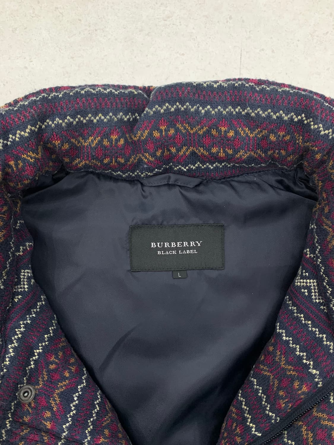 Burberry 버버리 아즈텍 조끼패딩 상품이미지3