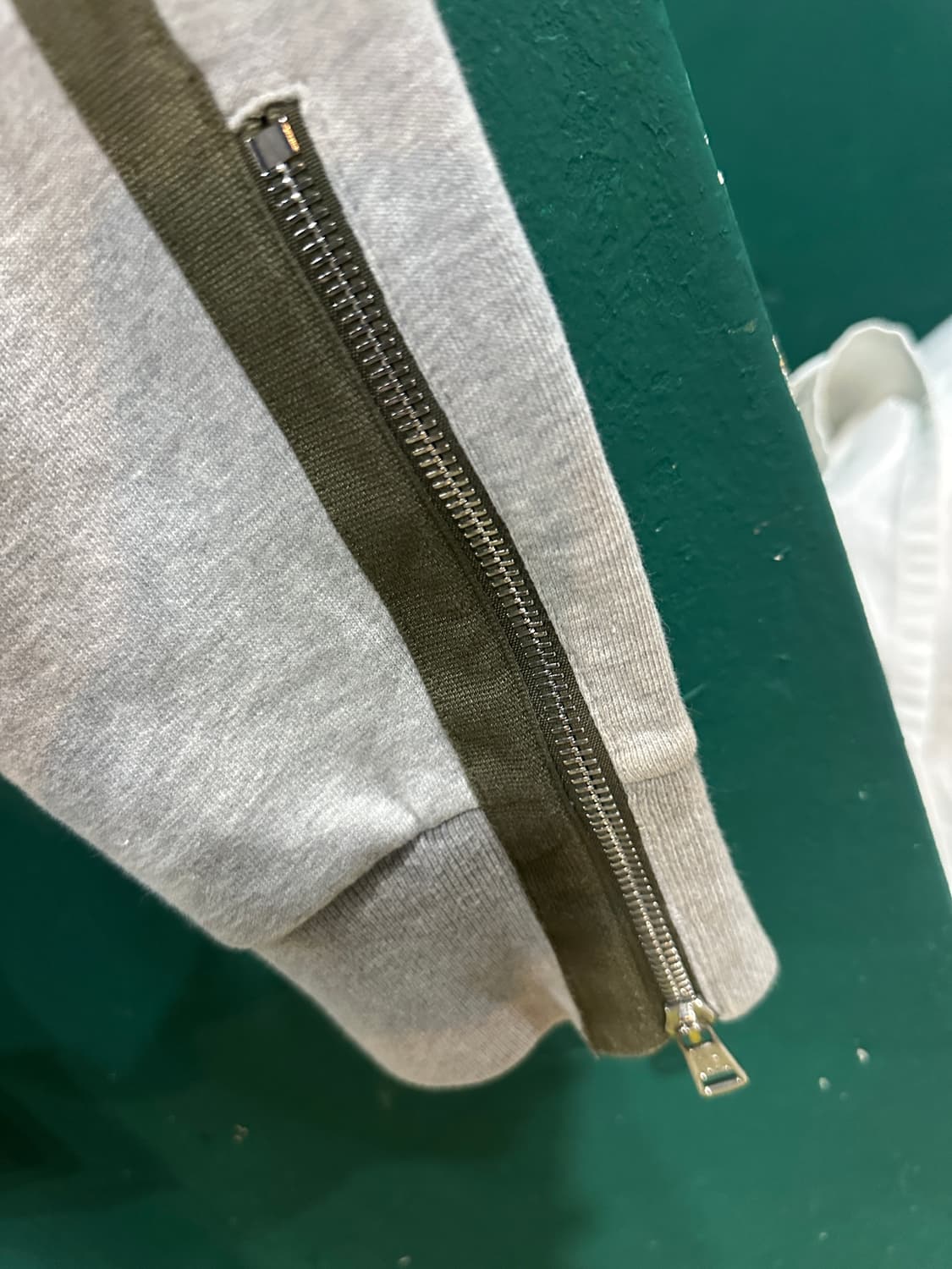 몽클레어 스웻조거팬츠 28-30 상품이미지9