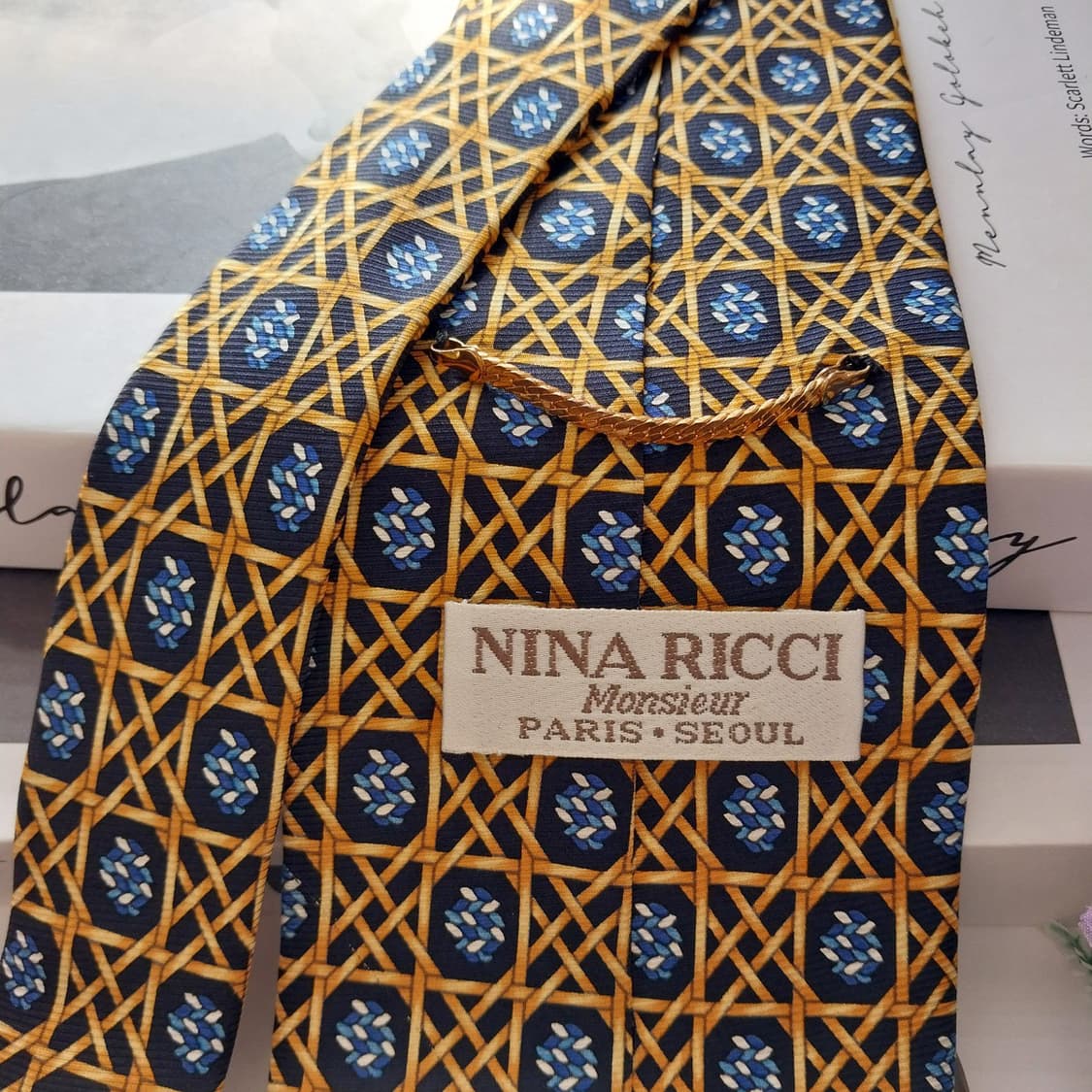 니나리치 실크 골드&네이비 기하 패턴 넥타이 9.6cm A등급 K1311 상품이미지6