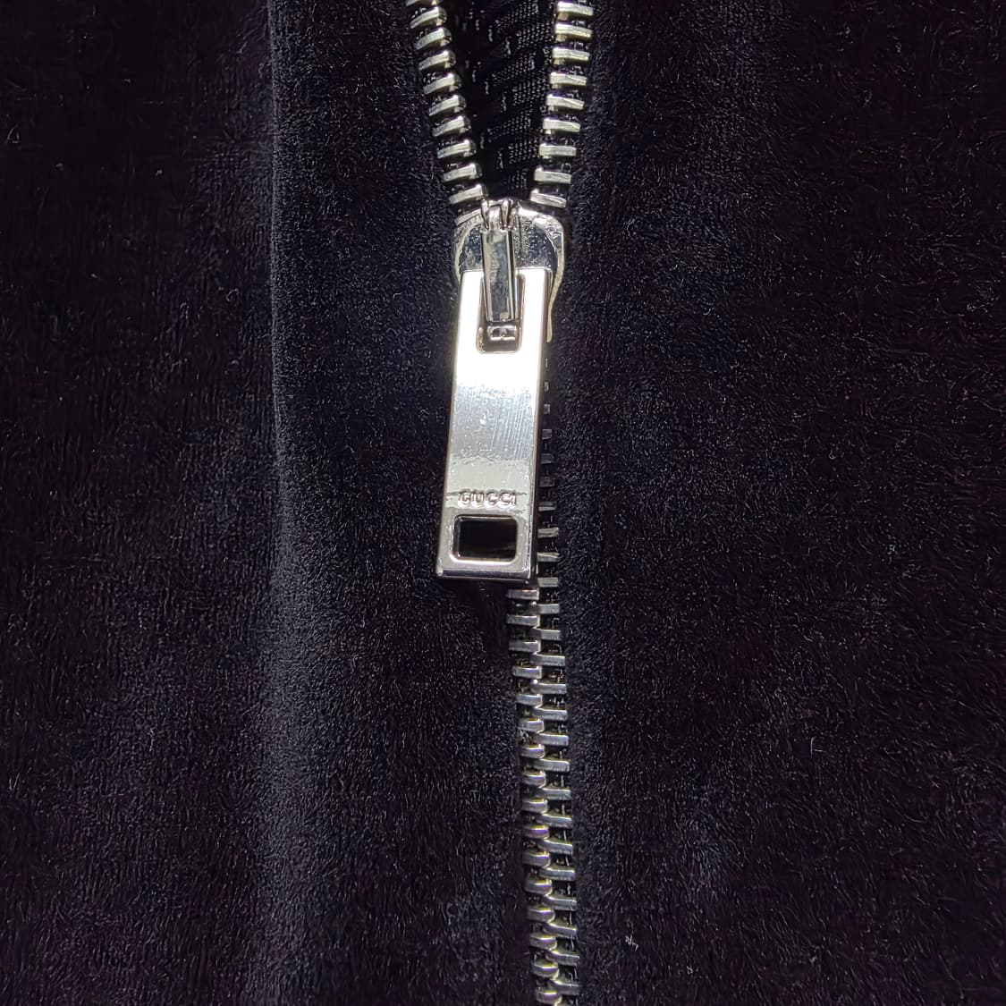 {클로젯}[S][실측L][백화점 풀셋]구찌 띠로고 벨벳 후리스 상품이미지5