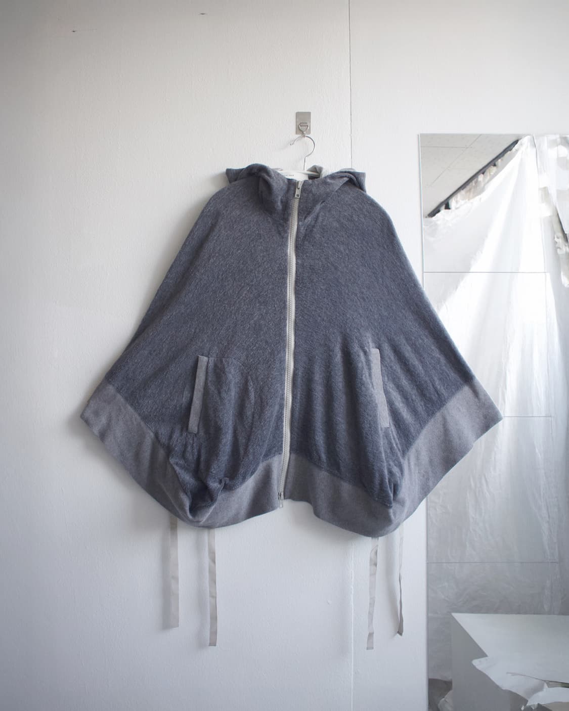 sacai luck hood strap pancho 상품이미지1