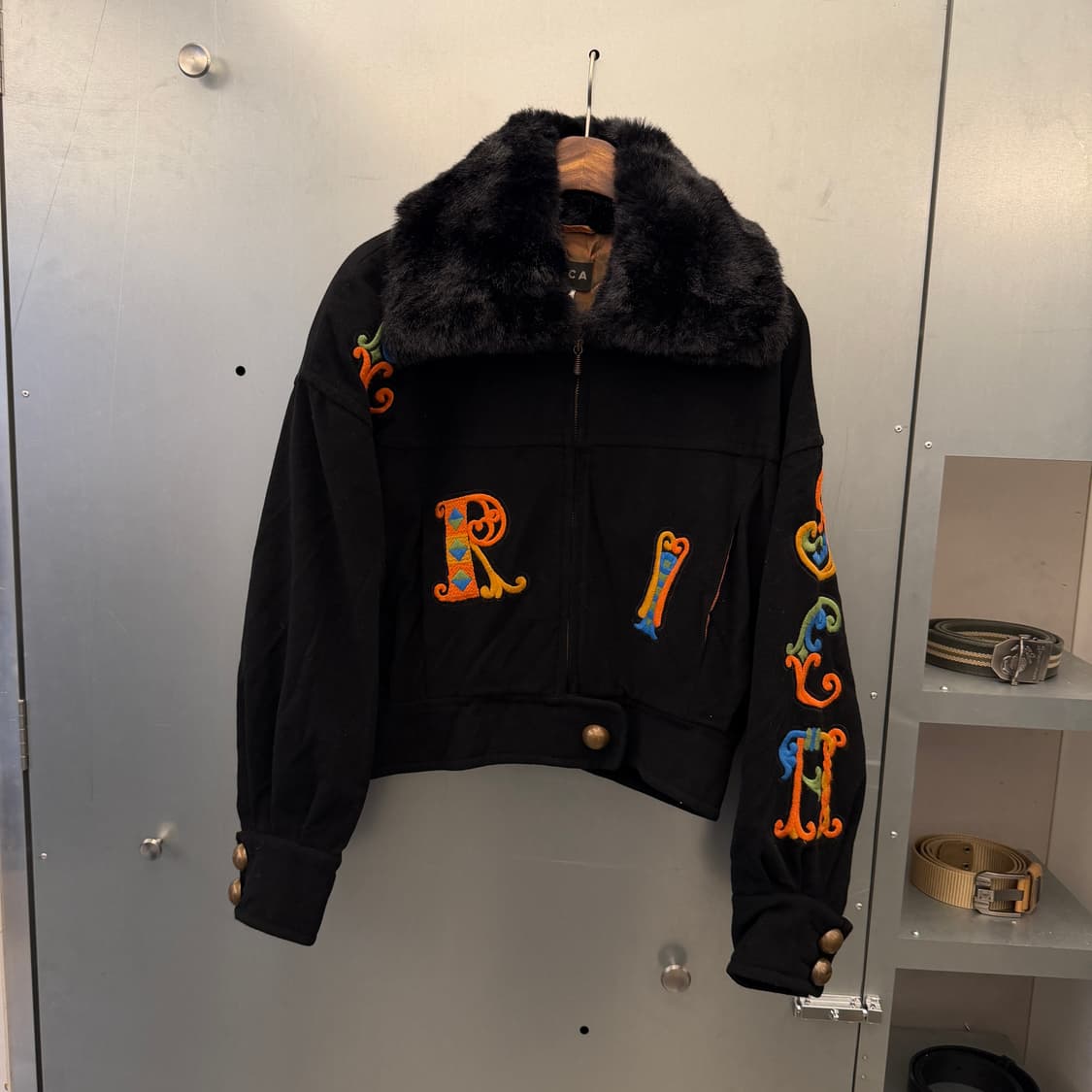 크리스카 캐시미어 퍼 봄버 자켓 상품이미지1