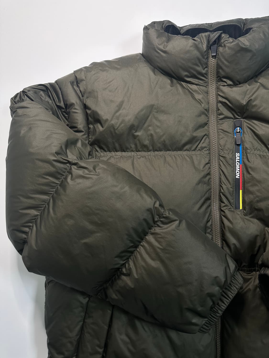 살로몬 컨투어 다운자켓 카키 상품이미지2