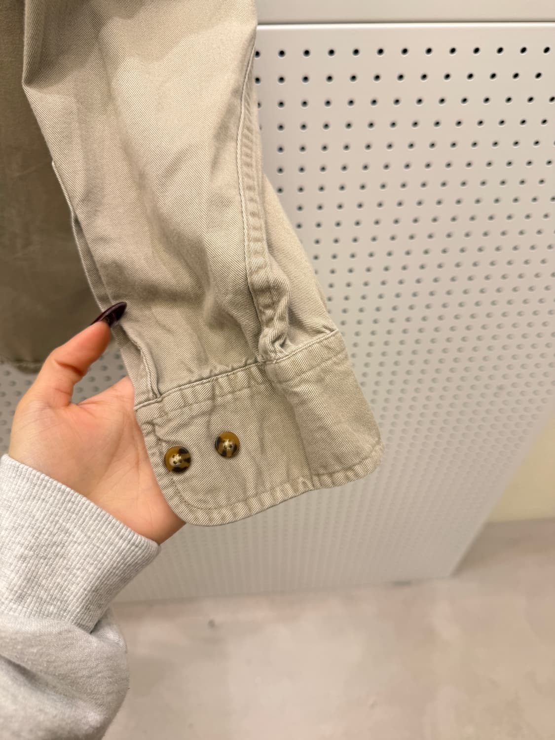 칼하트 빈티지 버튼다운 긴팔 셔츠 베이지 U1717 상품이미지4