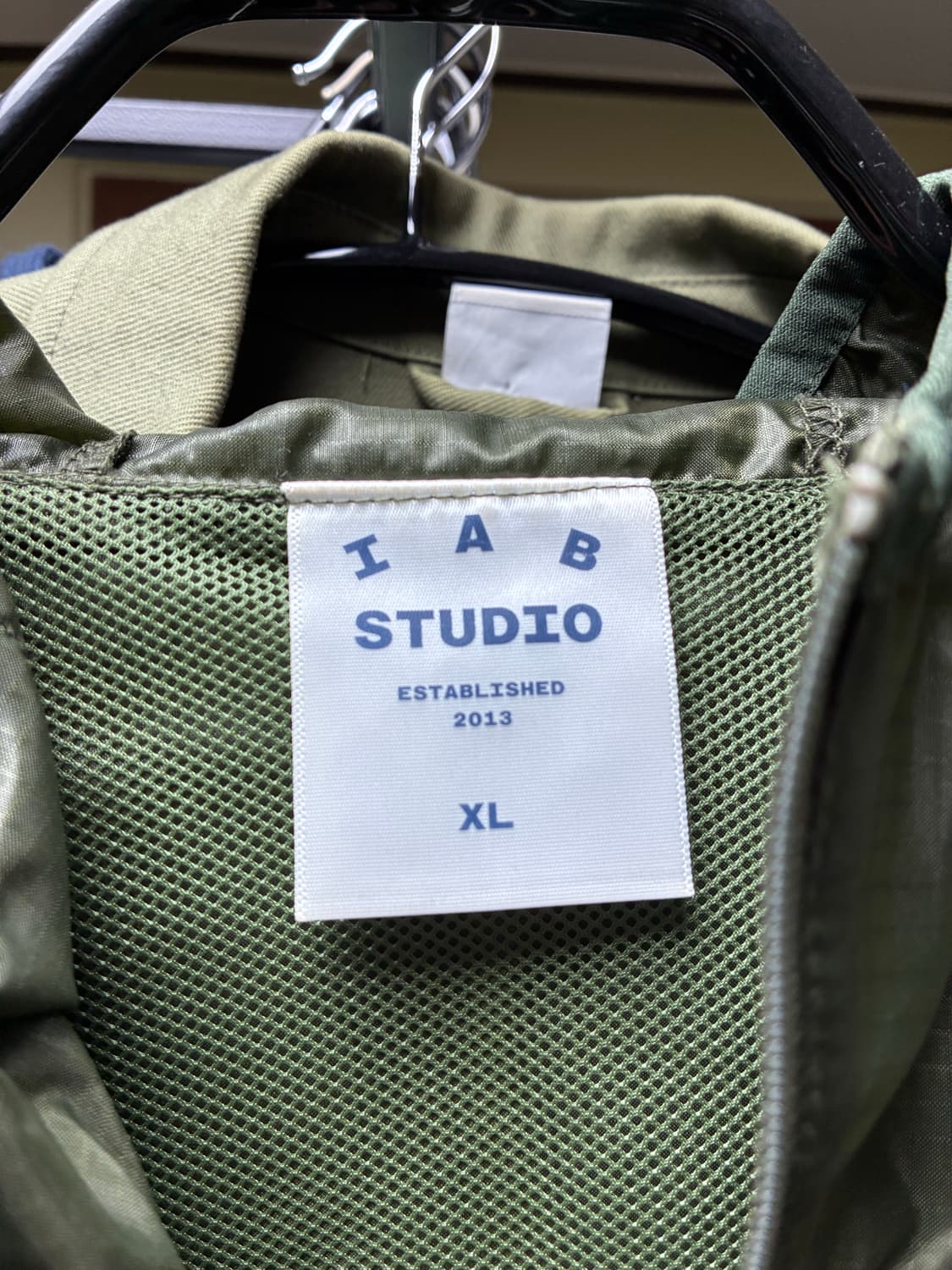 아이앱 스튜디오 립스탑 윈드 자켓 딥 그린 상품이미지5