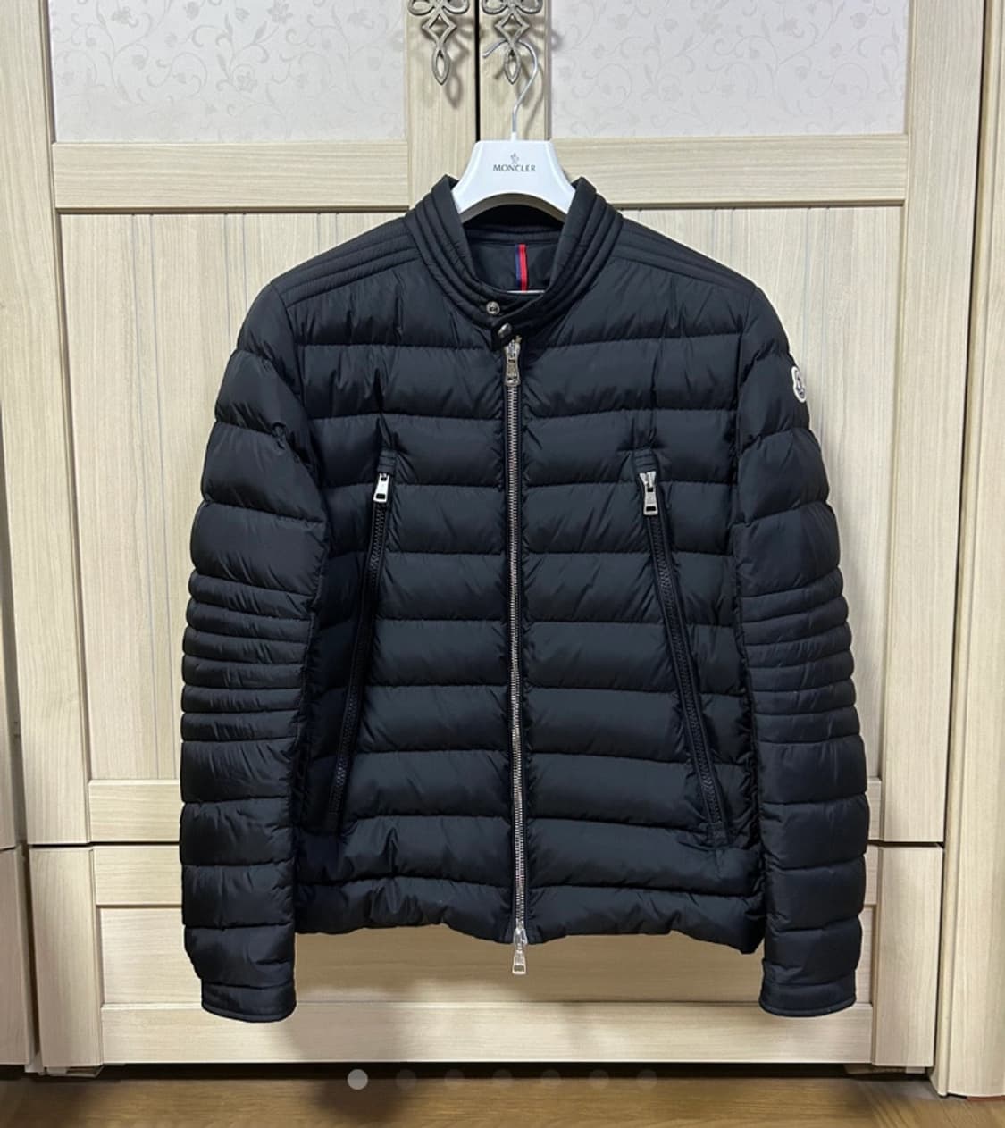 [4] 몽클레어 아미오 패딩 블랙 상품이미지1