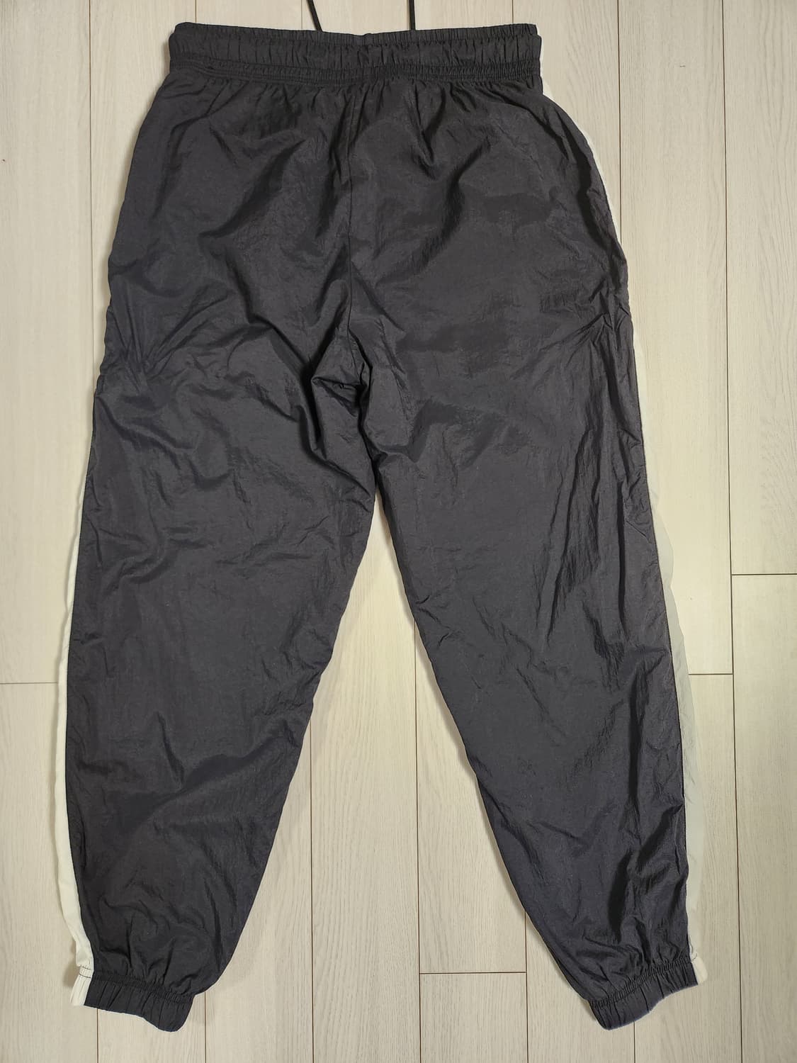 나이키 우먼스 우븐 트레이닝 조거팬츠 사이즈s

여러 중고사이트에도 같이 상품이미지6