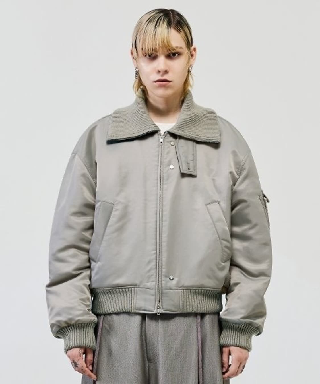 엘무드 비운의 역작 니트콤바인봄버자켓 베이지 상품이미지1