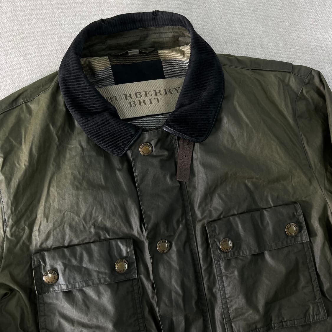 100 버버리 브릿 올리브 왁스 자켓  상품이미지2