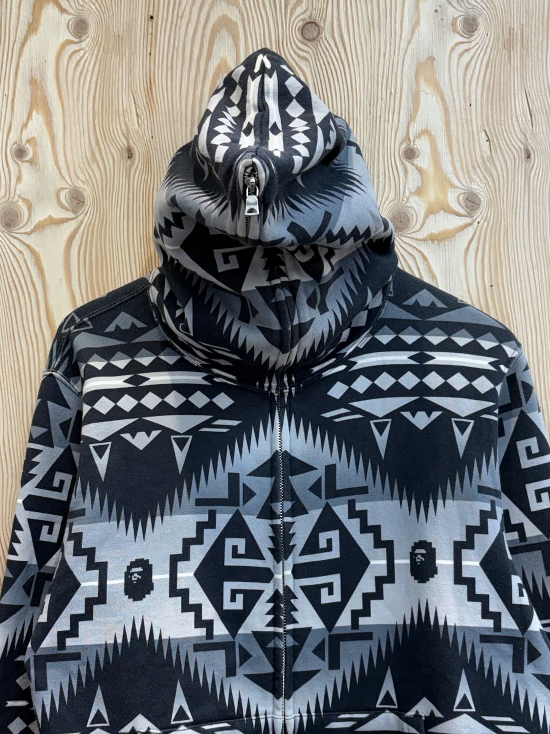 베이프 네이티브 패턴 풀집업 후드 상품이미지2