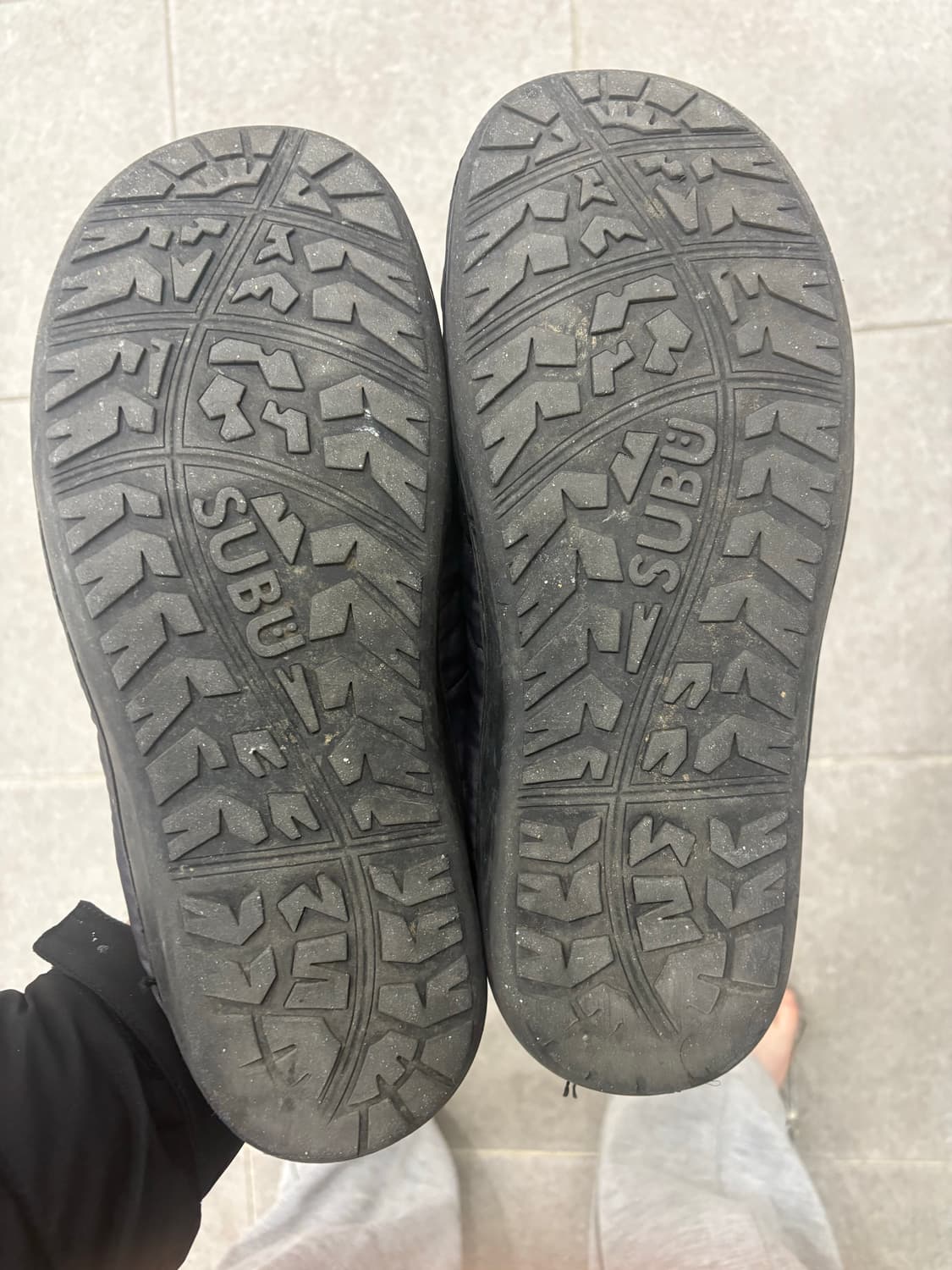 Subu(스부) 패딩 슬리퍼 스틸그레이 상품이미지2