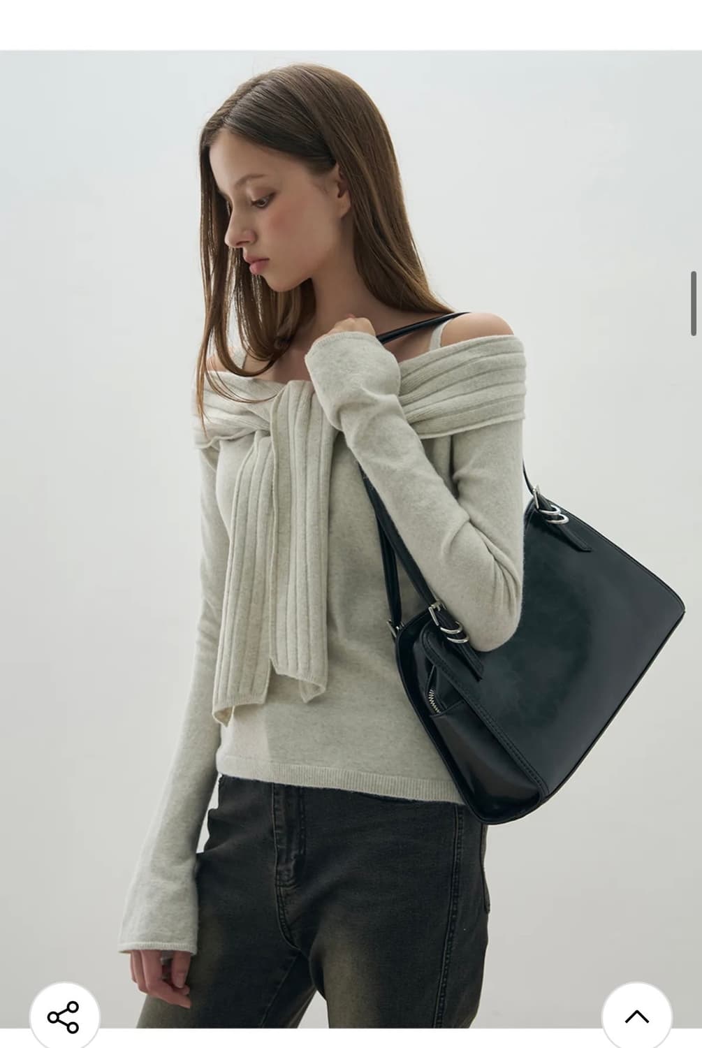 (FREE) 레더리 소프트 머플 오프숄더 니트 [OAT MILK] 판매 상품이미지1