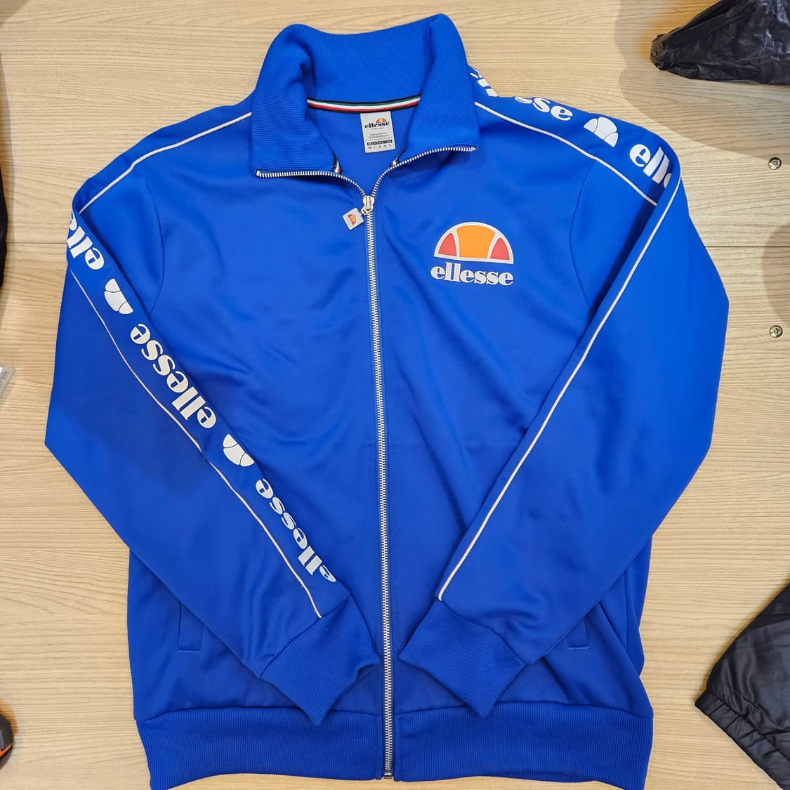 엘레쎄 사이드 로고 트랙탑 L 상품이미지1