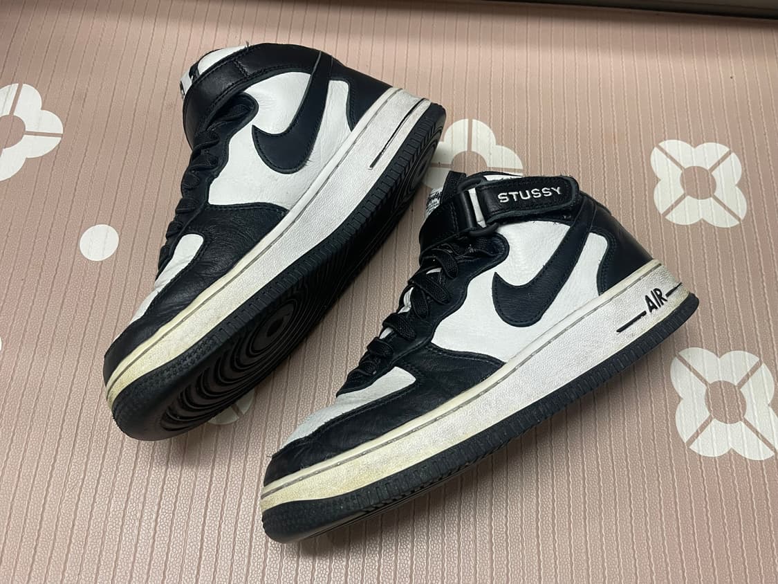 나이키x스투시 에어포스 1 '07 미드 SP 블랙 앤 라이트 본 235 상품이미지3