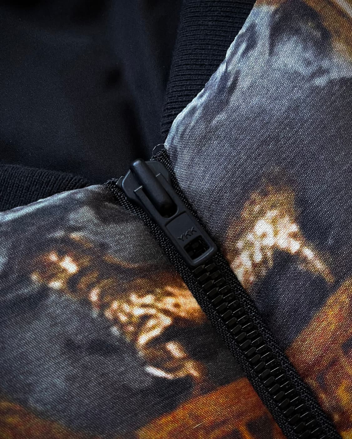 KSUBI Archive Baroque Graphic Bomber JK 상품이미지6