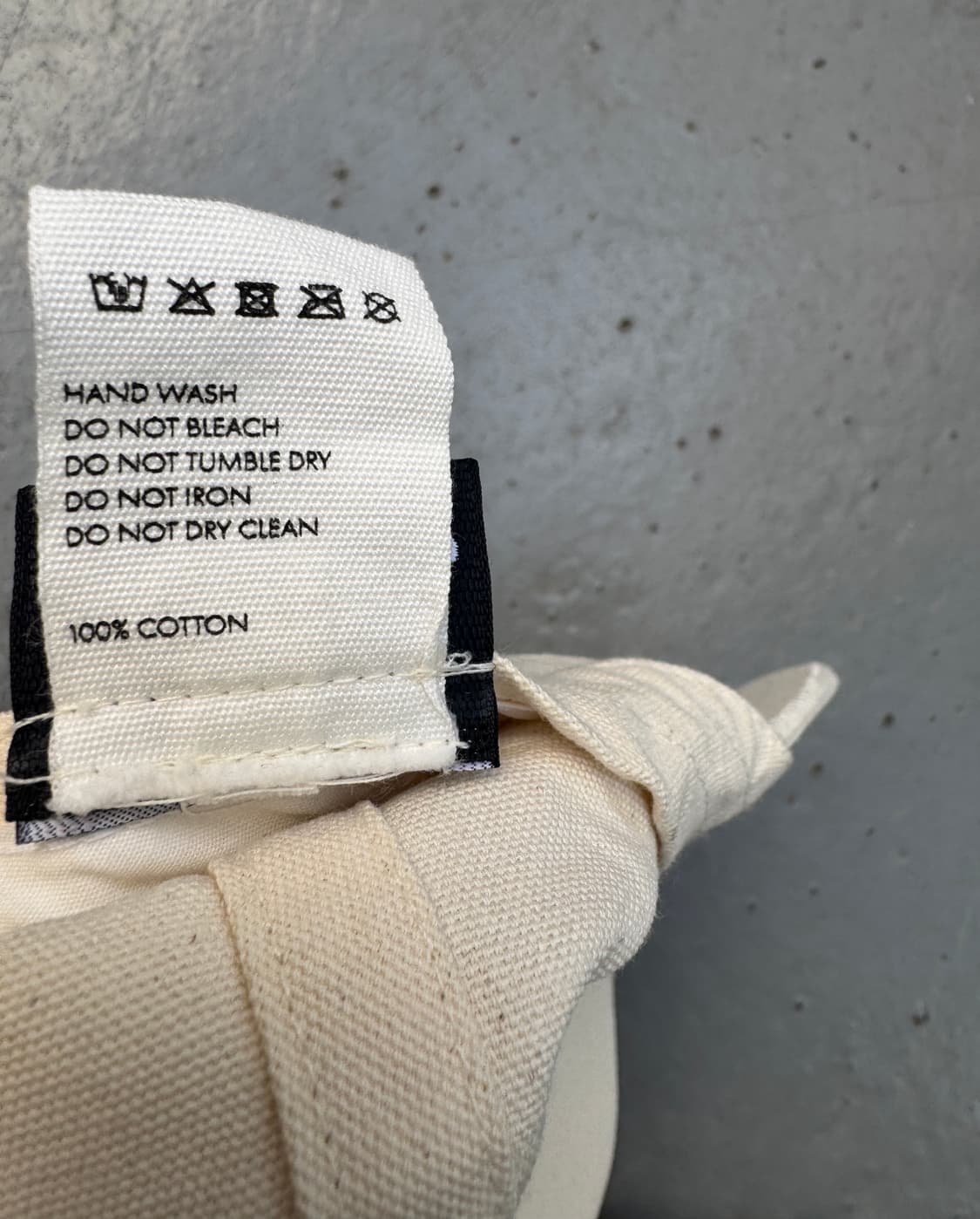 Jacquemus 자크뮈스 시그니처 볼캡 모자 상품이미지10