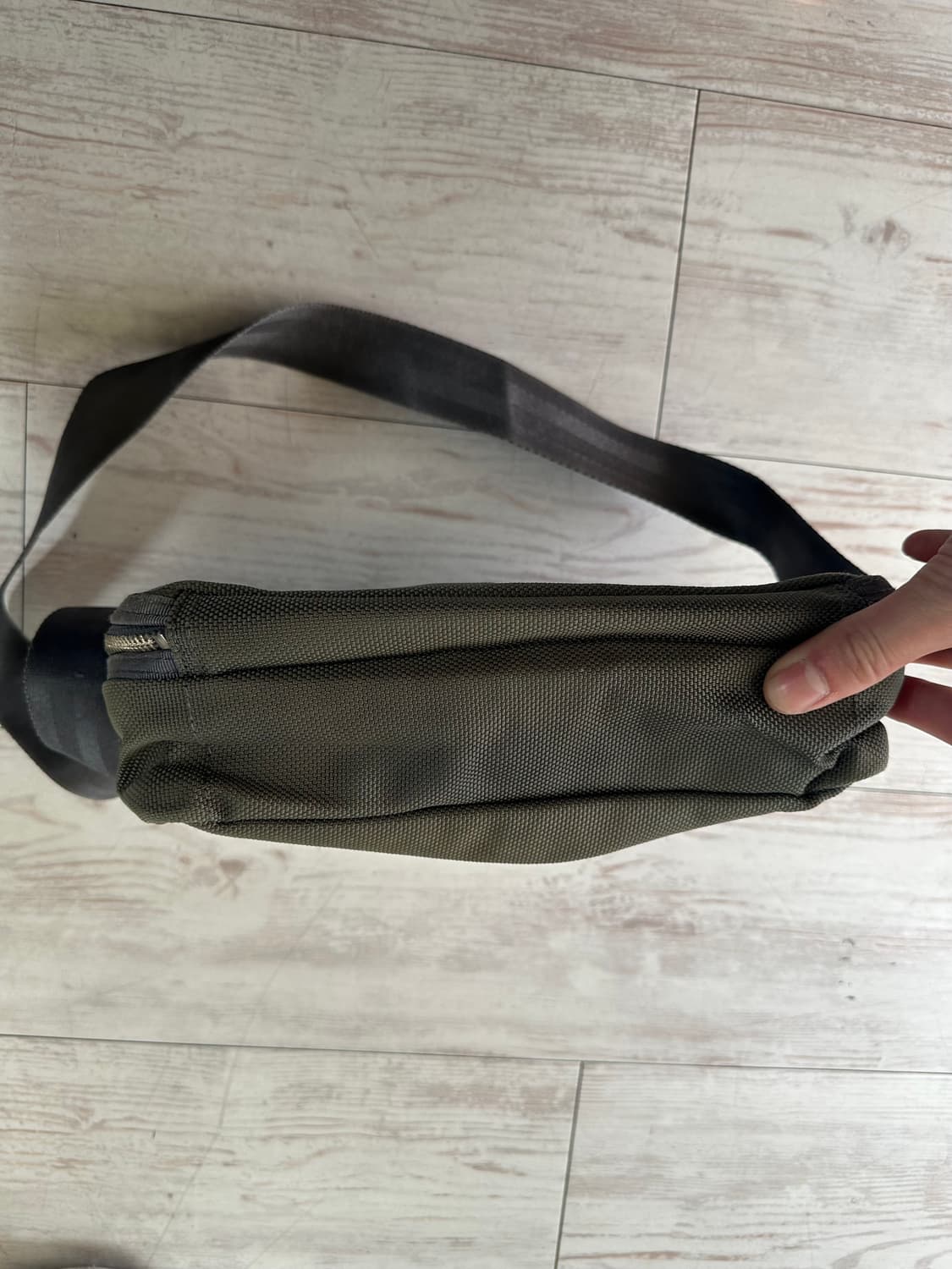 포터 인터내셔널 크로스백 카키30x24 상품이미지5