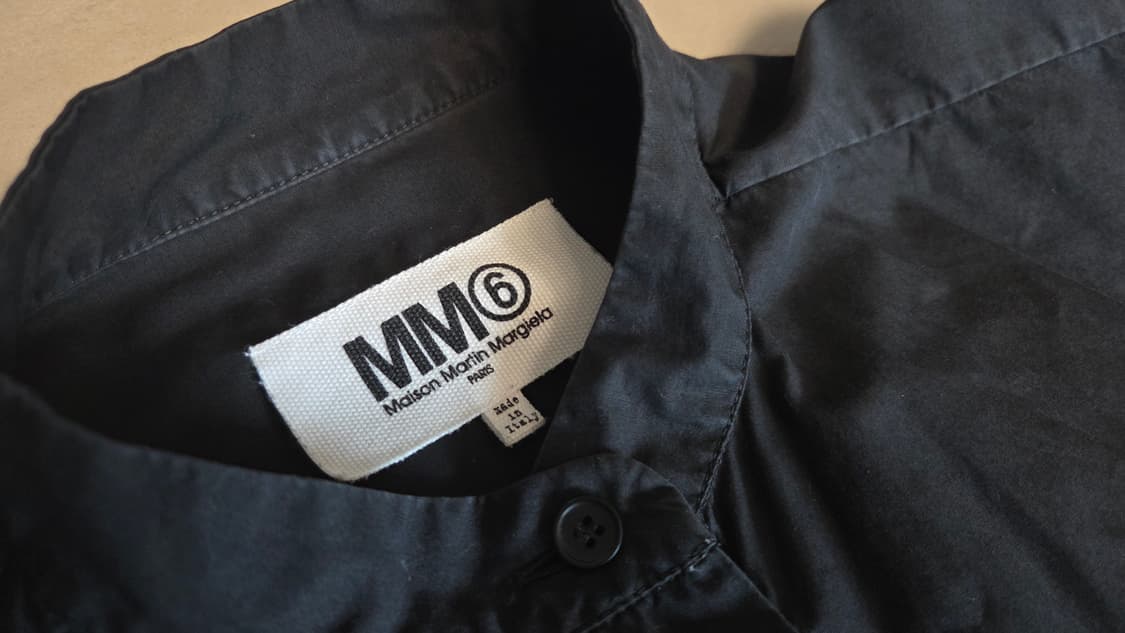 MM6 메종 마르지엘라 블랙 오버 반팔 셔츠  상품이미지5