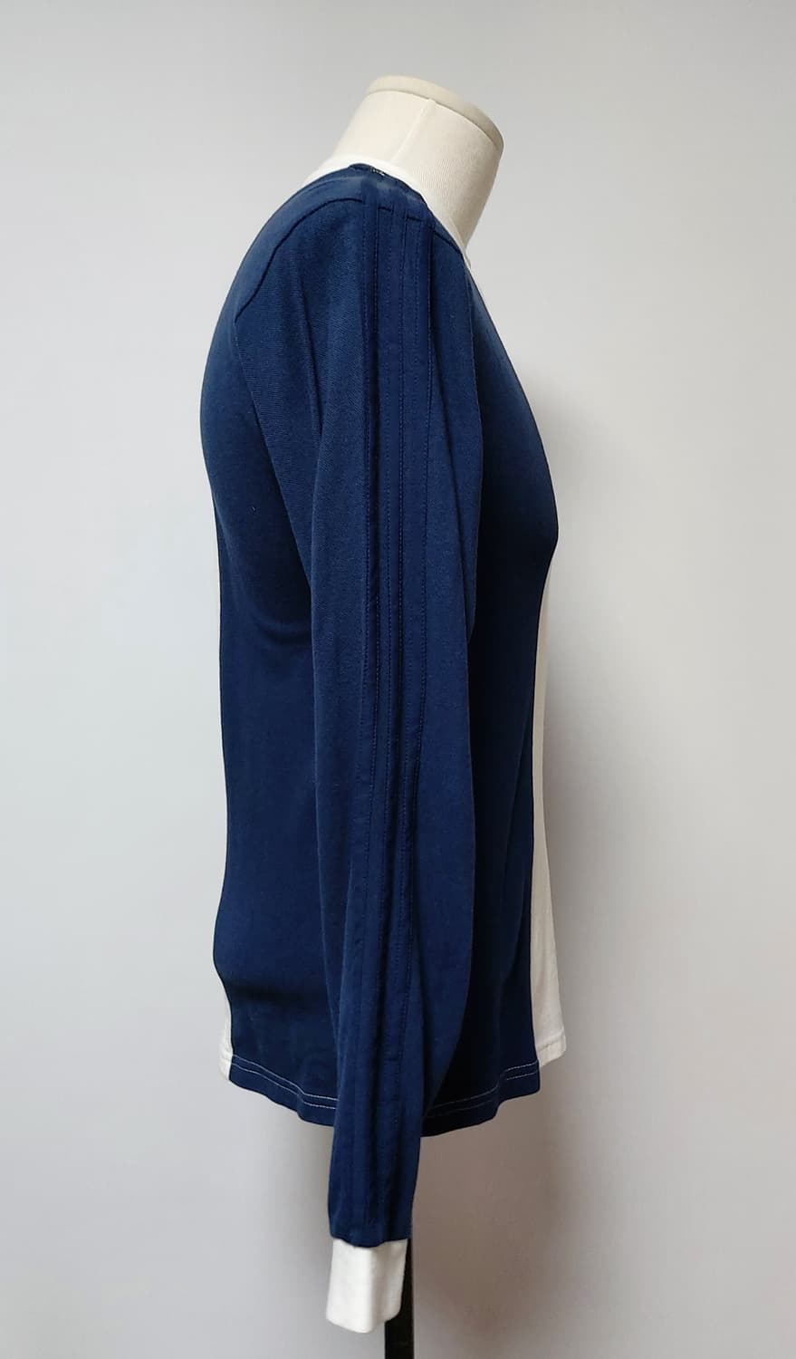 아디다스 트리파트 긴팔티(M)

 상품이미지4