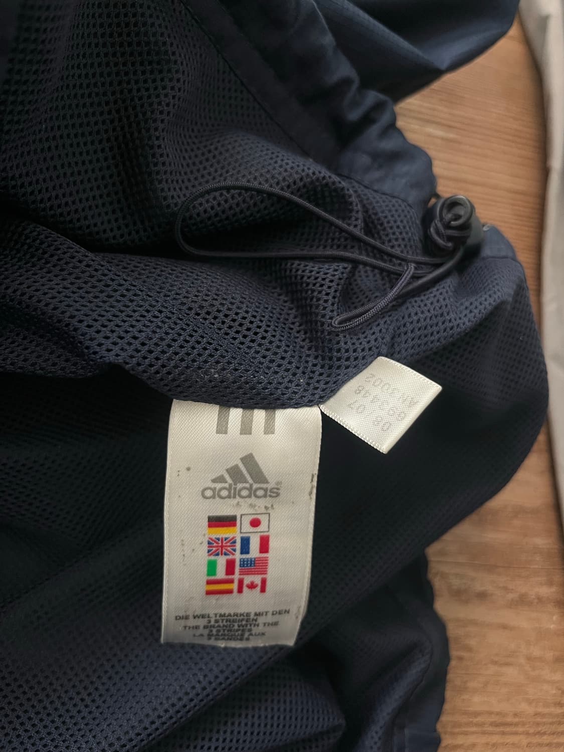 아디다스 레알마드리드 유니폼 바람막이 상품이미지4