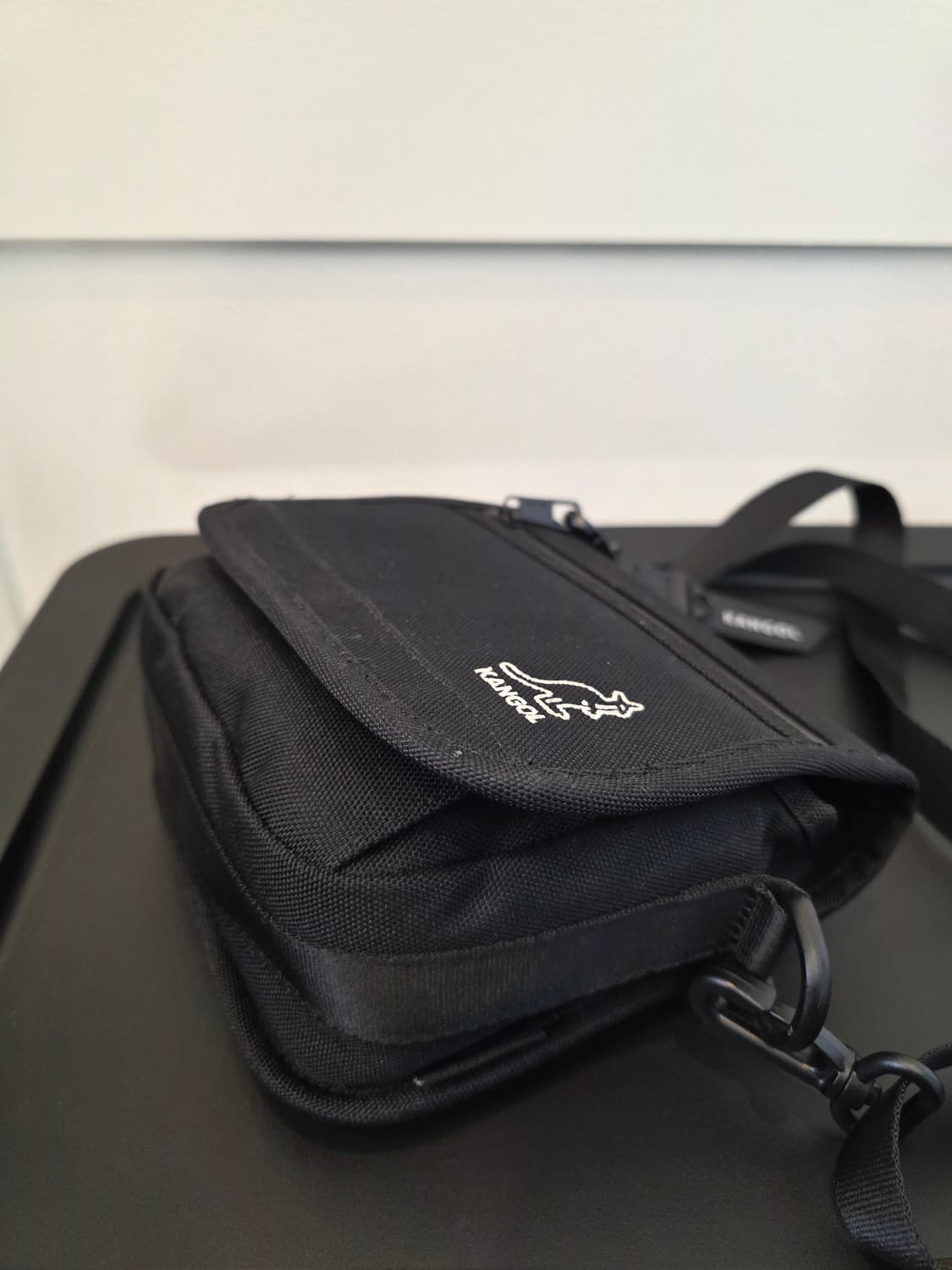 캉골 블랙 미니 크로스백 상품이미지5