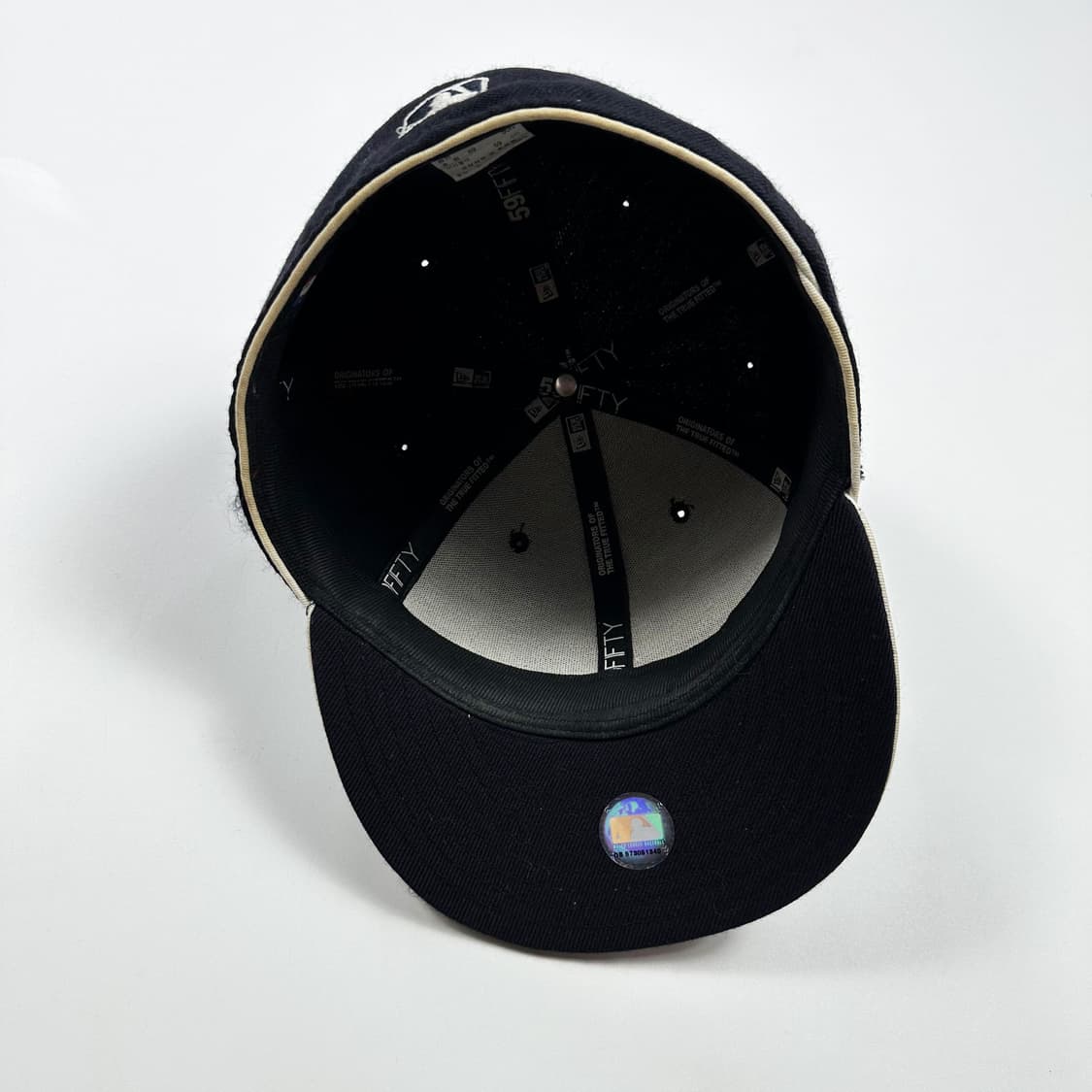 뉴에라 MLB 올드스쿨 뉴욕 양키스 사이즈캡 상품이미지4