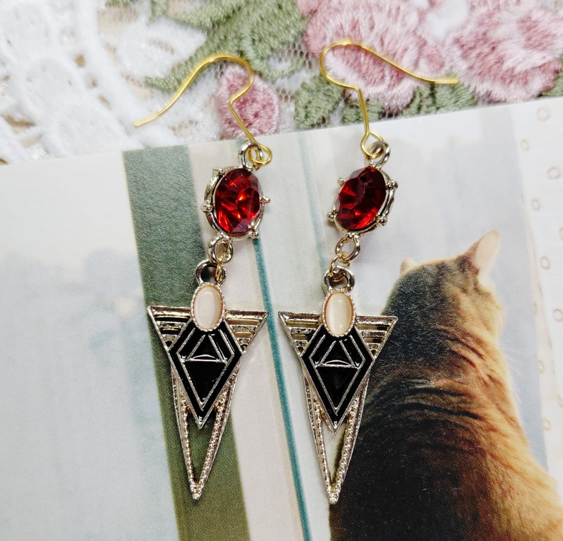 새제품. 핸드메이드) 아르데코st 삼각 큐빅 드롭 귀걸이 상품이미지1