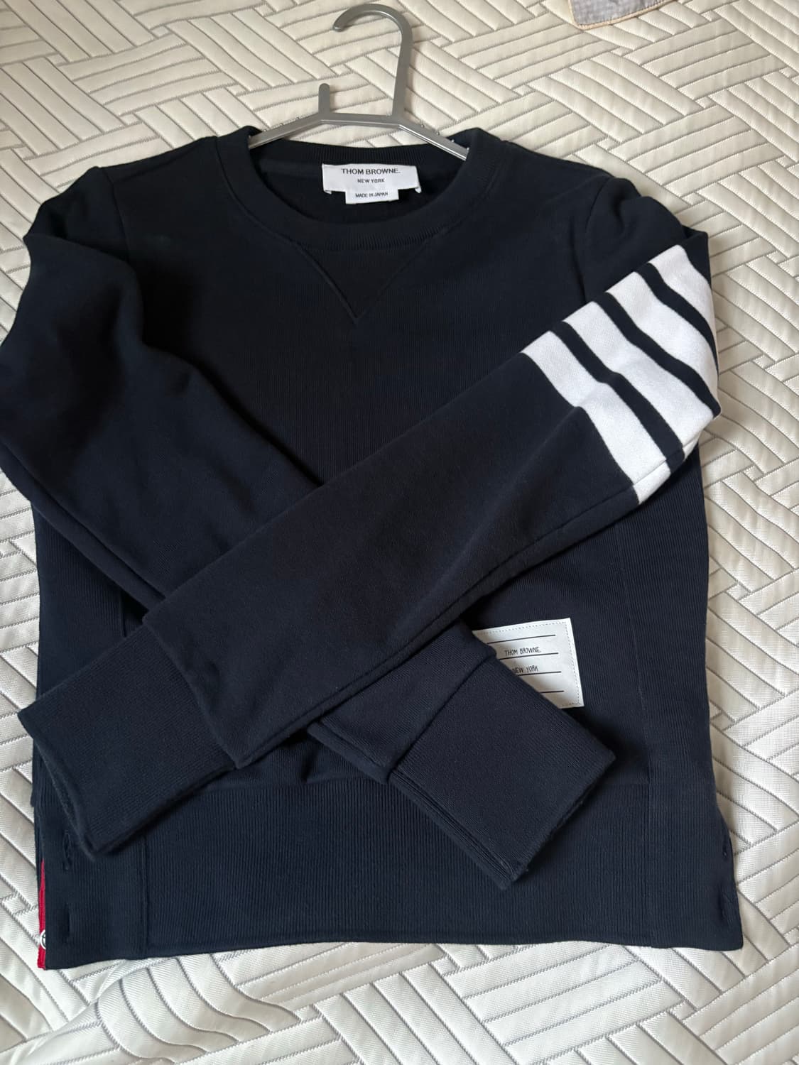 톰브라운 맨투맨  상품이미지1