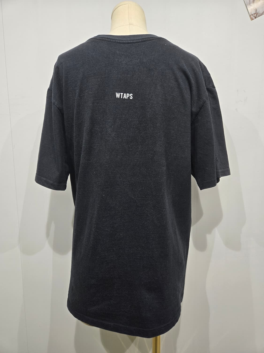 더블탭스 WTAPS 블랙 로고 반팔 티셔츠 상품이미지4