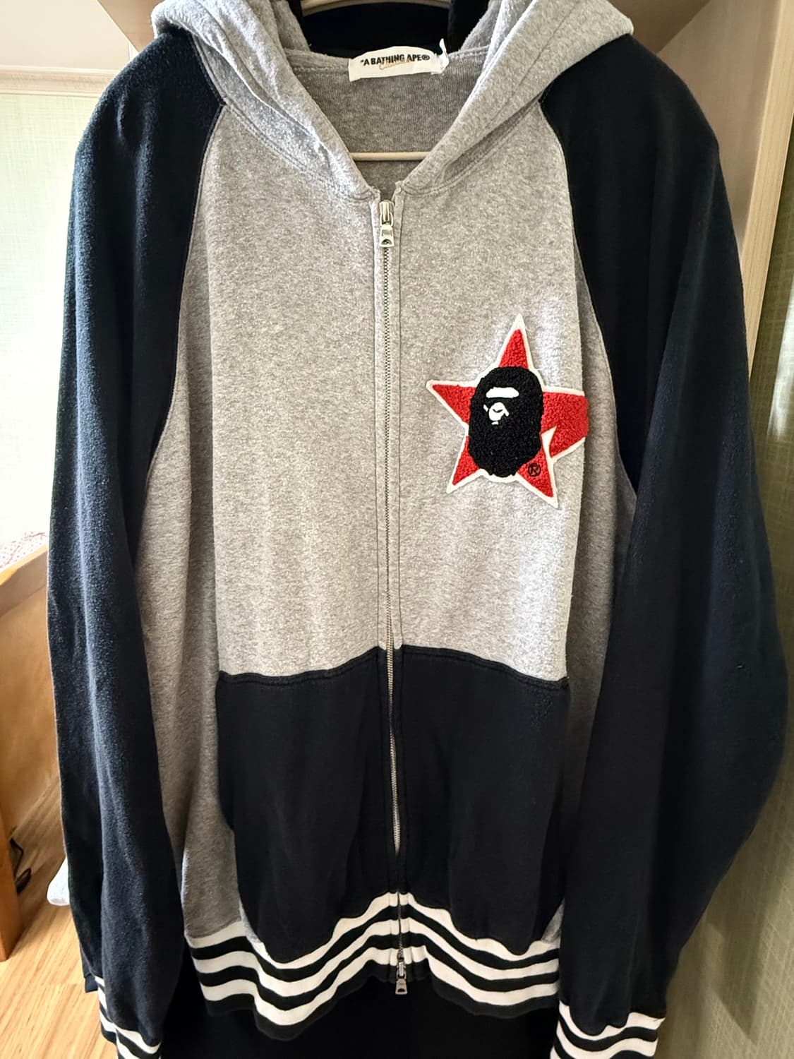 베이프 배색 후드집업 상품이미지1