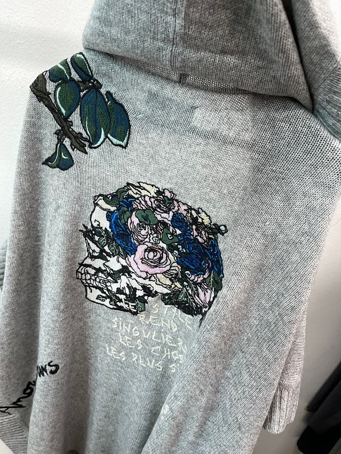 여) 쟈딕앤볼테르 캐시미어 자수 숄 가디건 상품이미지6