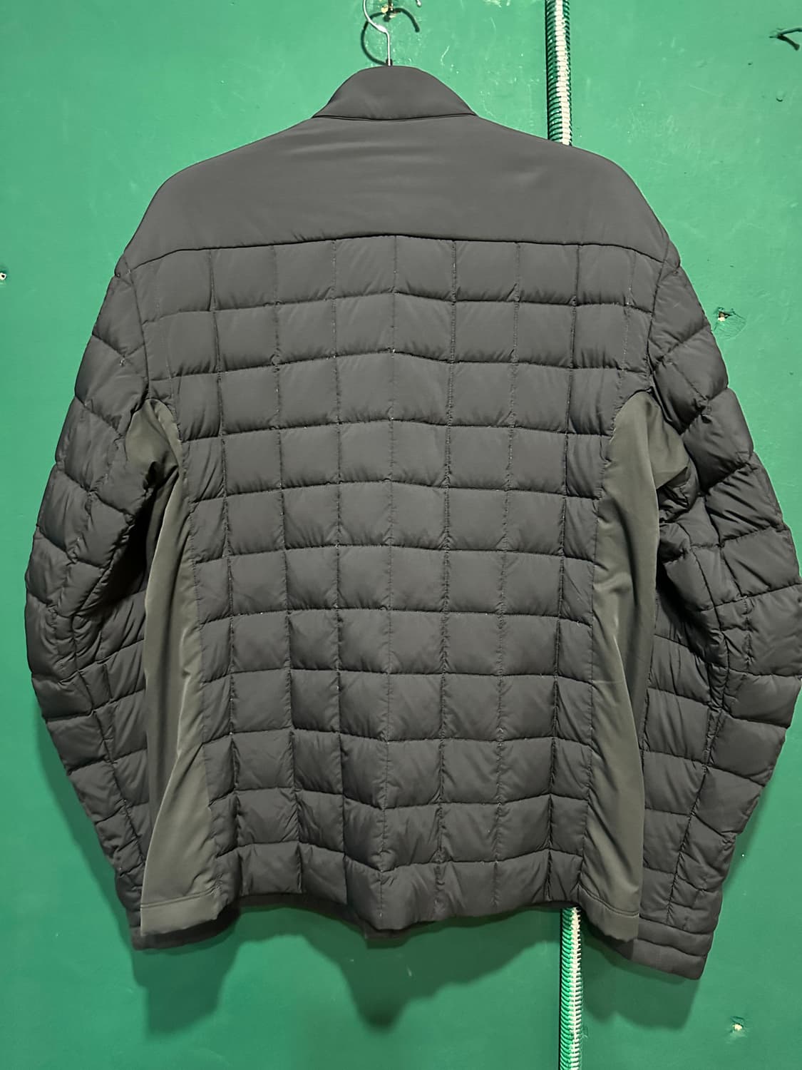 아크테릭스 매장판 경량패딩 L 상품이미지2