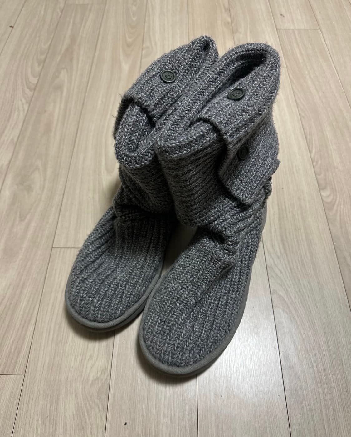 어그 카디부츠 그레이 240 상품이미지2