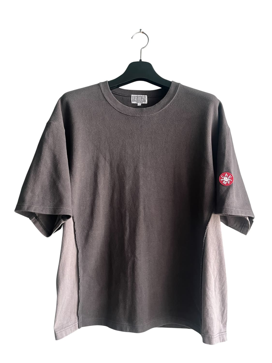 [L] 카브엠트 사이드 심 DBL 니트 반팔 티셔츠 차콜 그레이 상품이미지1