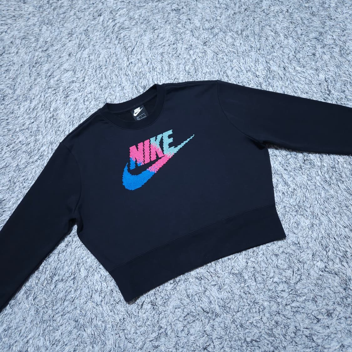 나이키) L 여자 크롭맨투맨 롱슬리브 탑 / 왕눈이샵 상품이미지2