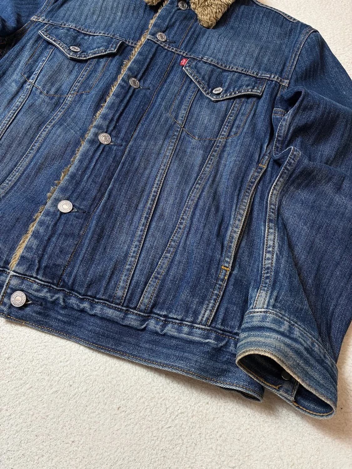 리바이스 00's 양털 워시드 데님 트러커 자켓 PN7931 상품이미지4