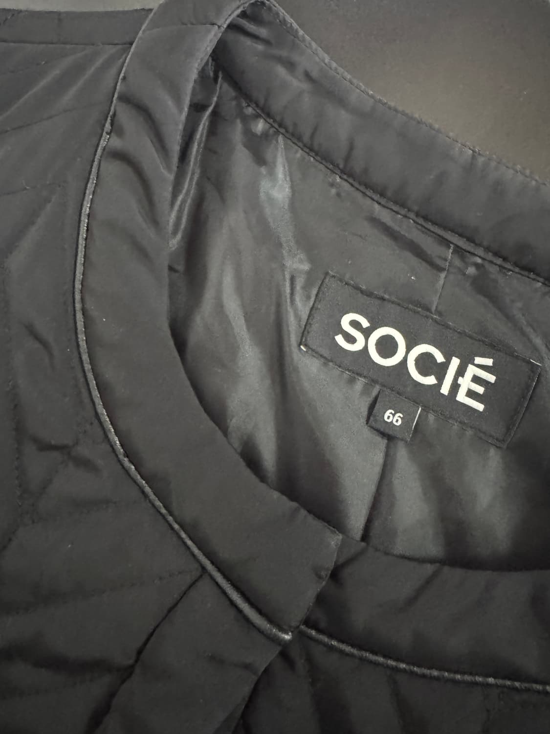 쏘시에 SOCIE 퀄팅 경량 패딩 롱 자켓 상품이미지3