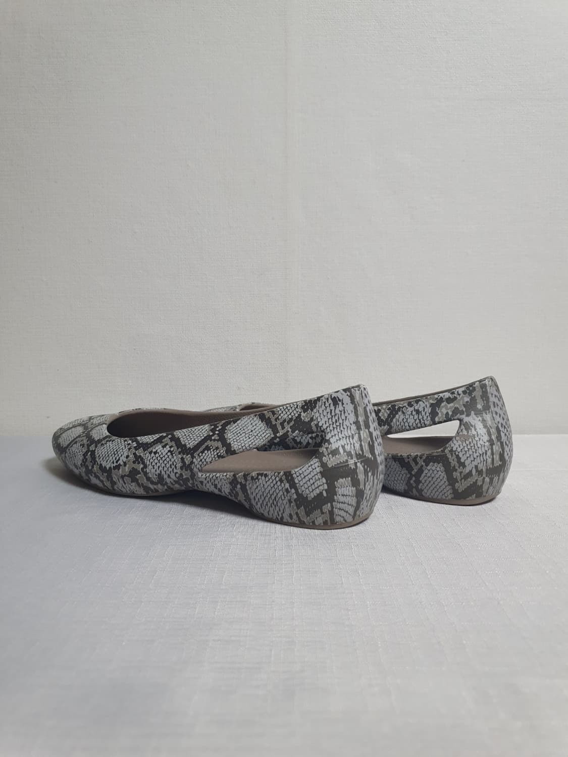 230mm 크록스 슬론 그래픽 플랫슈즈 머쉬룸 상품이미지4