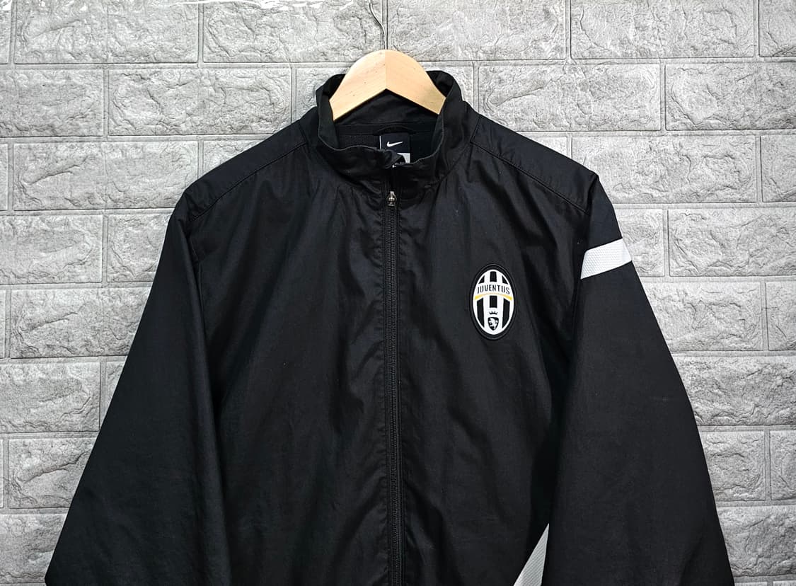 나이키 유벤투스 바람막이 M 상품이미지2
