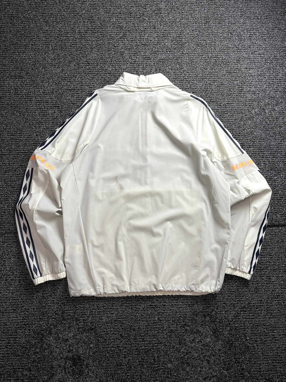 엄브로 빅로고 나일론 우븐 풀오버 아노락 웜업 2804 상품이미지6