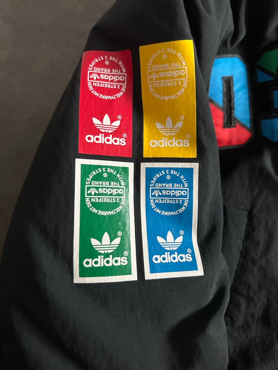아디다스 오리지널스 배지 다운자켓 정품 100 상품이미지3