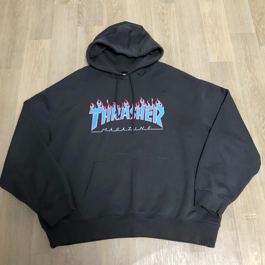 (XL) 트래셔 THRASHER 플레임 로고 후디 차콜 상품이미지1