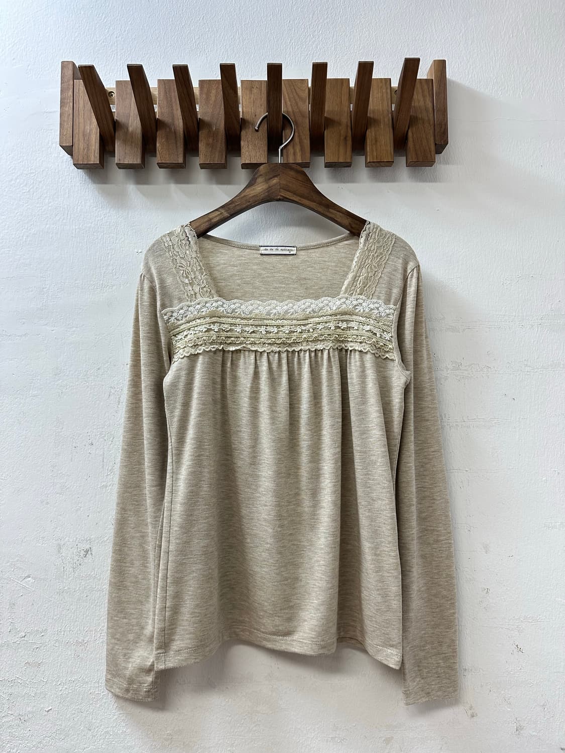 일본빈티지 레이스 디테일 스퀘어넥 셔링 디테일 내추럴 베이지 긴팔 티셔츠 상품이미지1