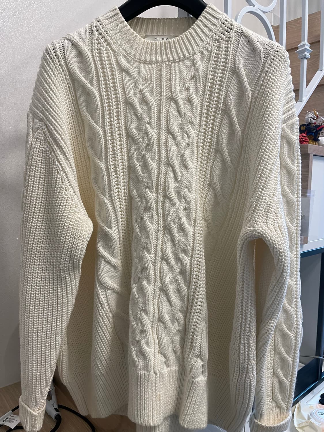 스튜디오니콜슨 오버핏 니트 상품이미지1