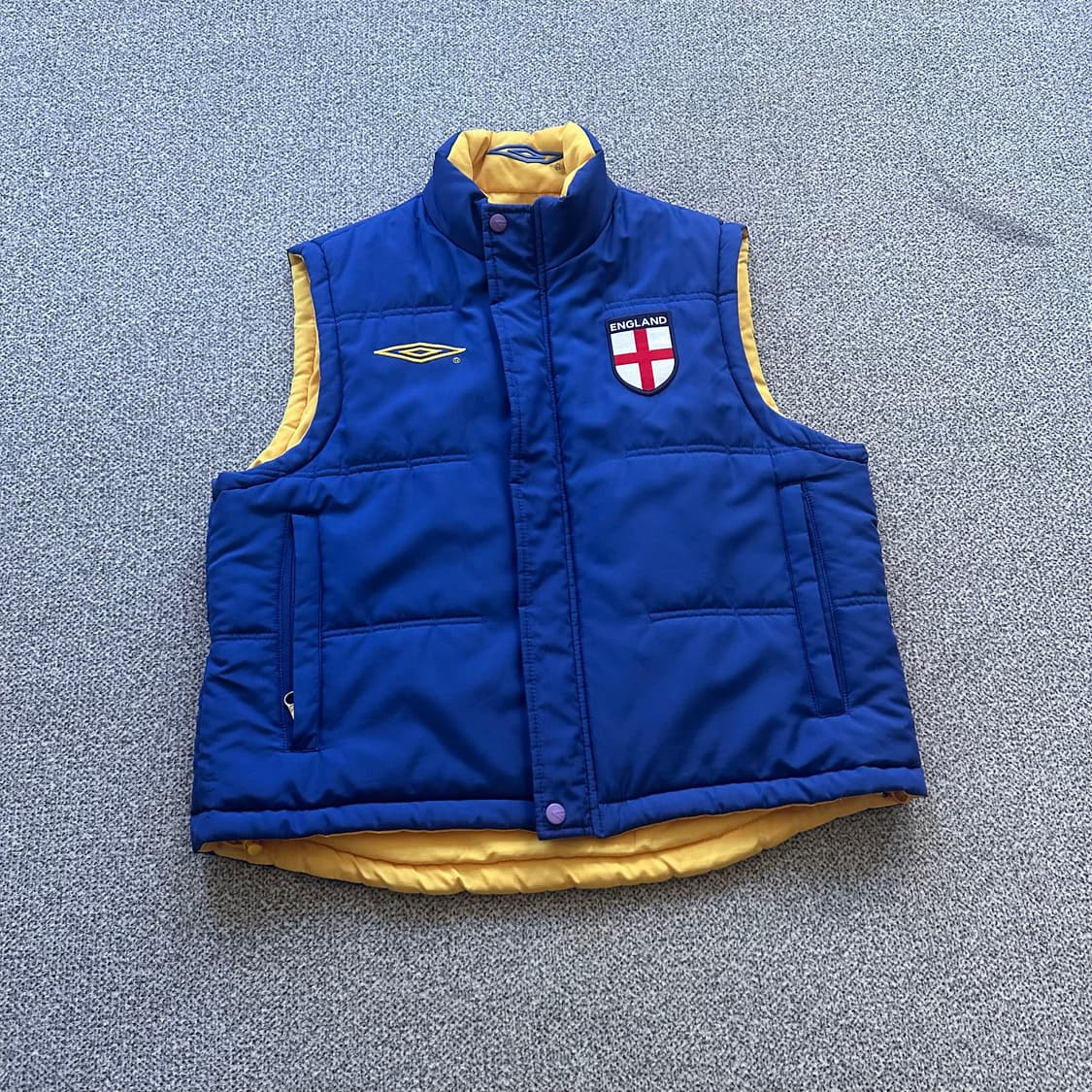 엄브로 옐로우 패딩 조끼 양면 상품이미지3