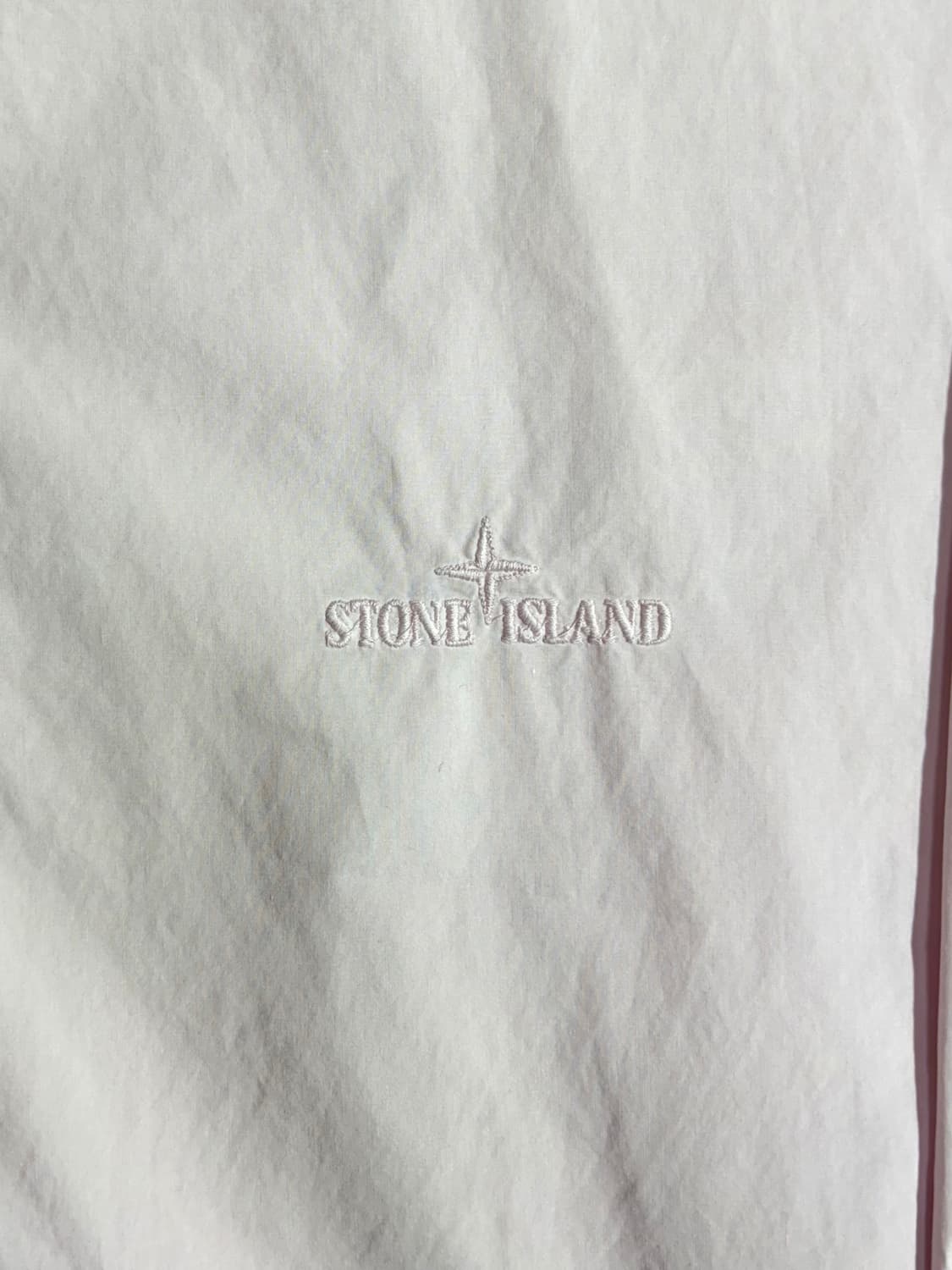 스톤아일랜드 뮤트핑크 스펠로고 솔리드 셔츠  상품이미지4