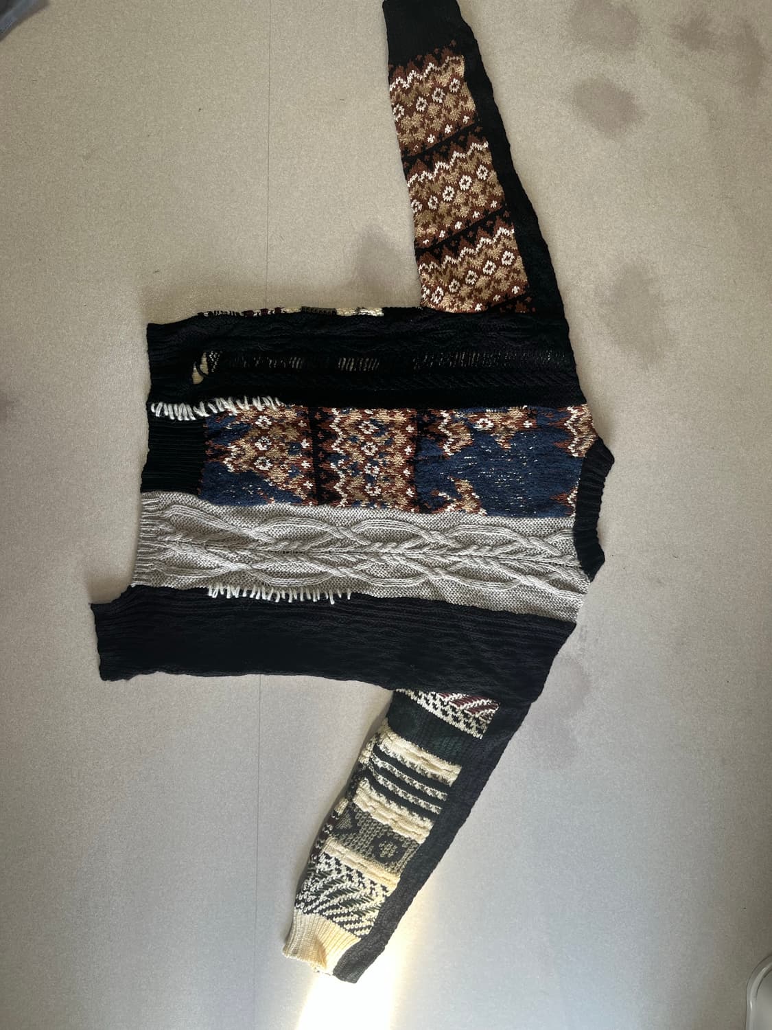 앤더슨벨 사우트론 자카드 크루넥 스웨터 XL팝니다 상품이미지2